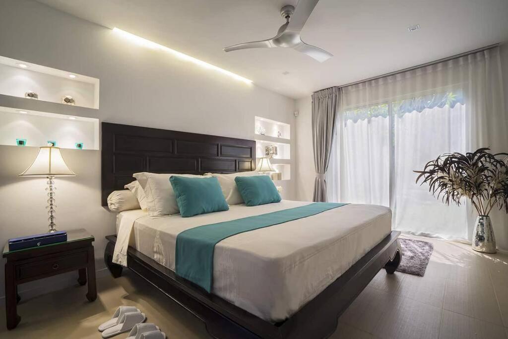 Villa Nirvana - Beachfront Tropical Chic 4Br Haven In Cape Panwa, Phuket บ้านมะขาม ภายนอก รูปภาพ