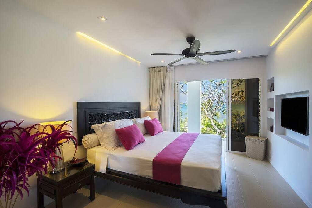 Villa Nirvana - Beachfront Tropical Chic 4Br Haven In Cape Panwa, Phuket บ้านมะขาม ภายนอก รูปภาพ
