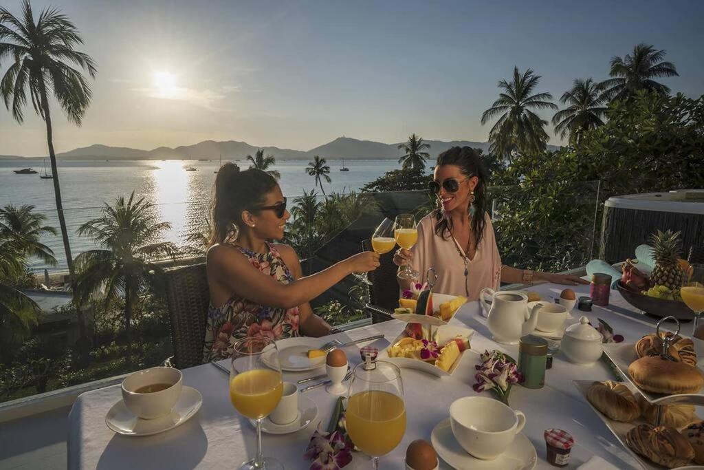 Villa Nirvana - Beachfront Tropical Chic 4Br Haven In Cape Panwa, Phuket บ้านมะขาม ภายนอก รูปภาพ