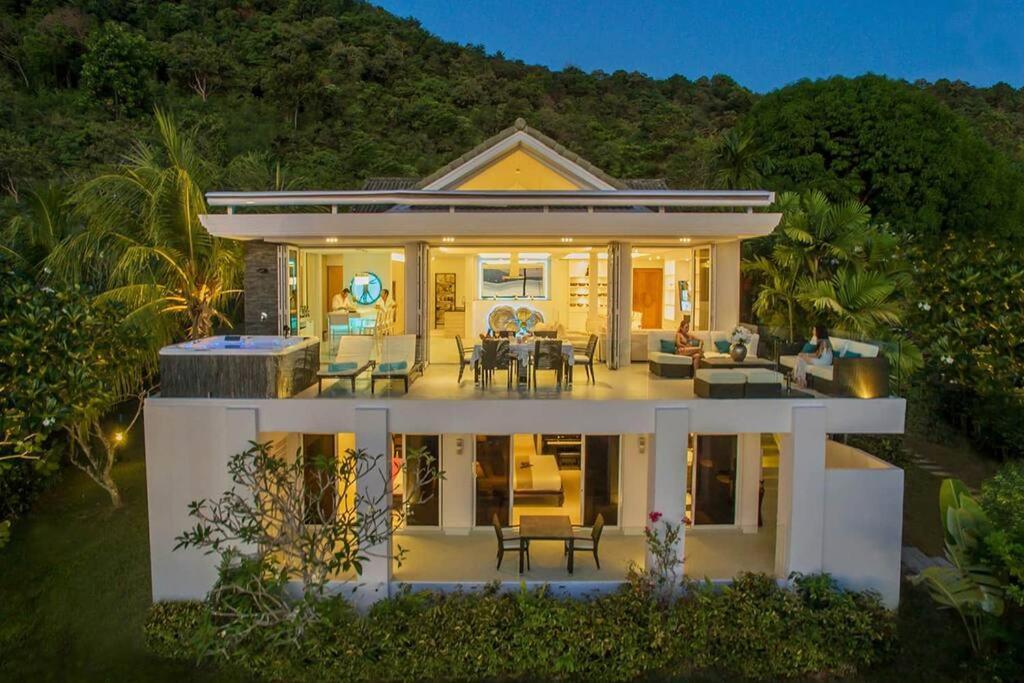 Villa Nirvana - Beachfront Tropical Chic 4Br Haven In Cape Panwa, Phuket บ้านมะขาม ภายนอก รูปภาพ